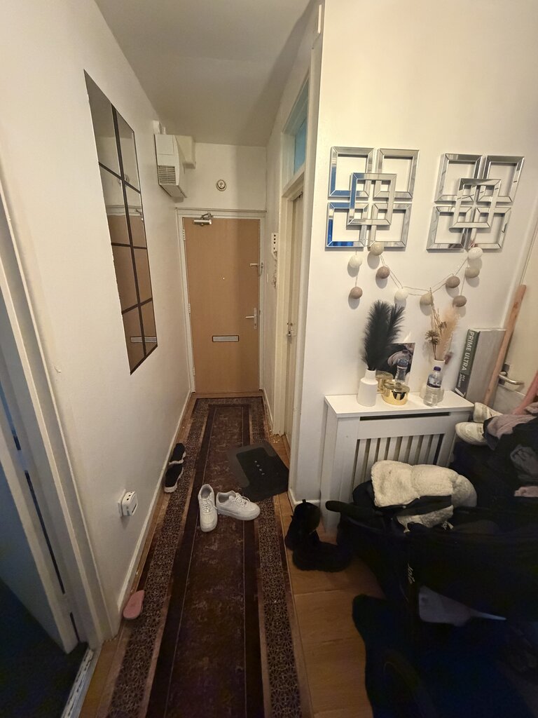 Photo 5 of Manchester property
