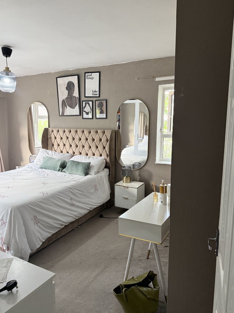 Photo 2 of Borehamwood property