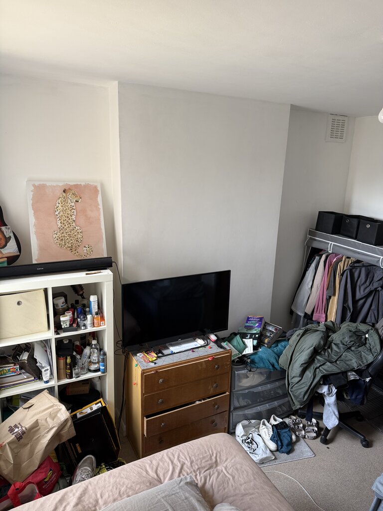 Photo 5 of London property