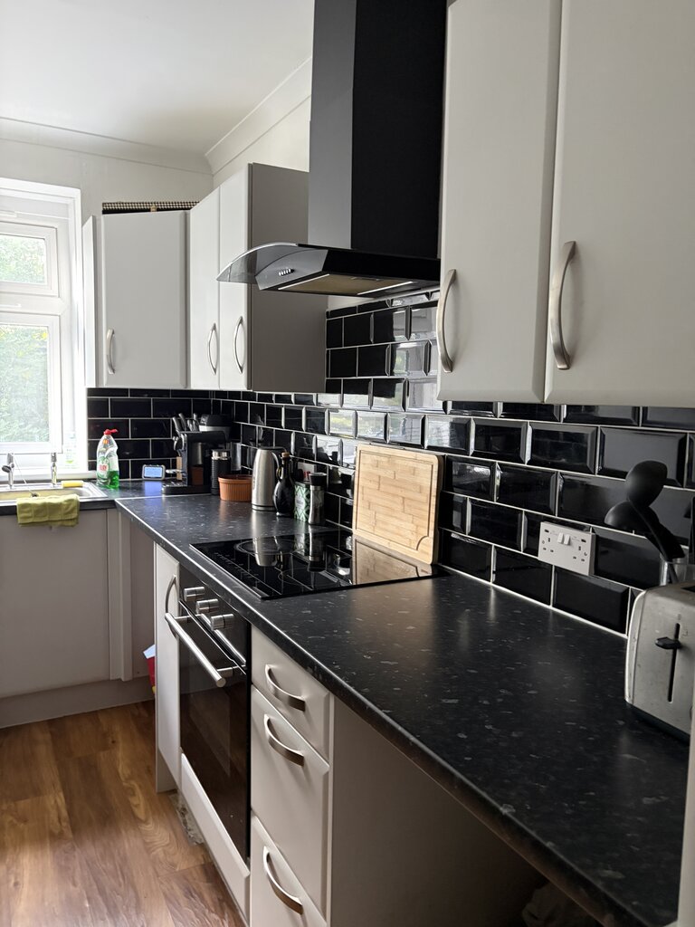 Photo 3 of Glasgow property