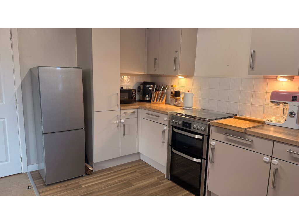 Photo 4 of Horley property
