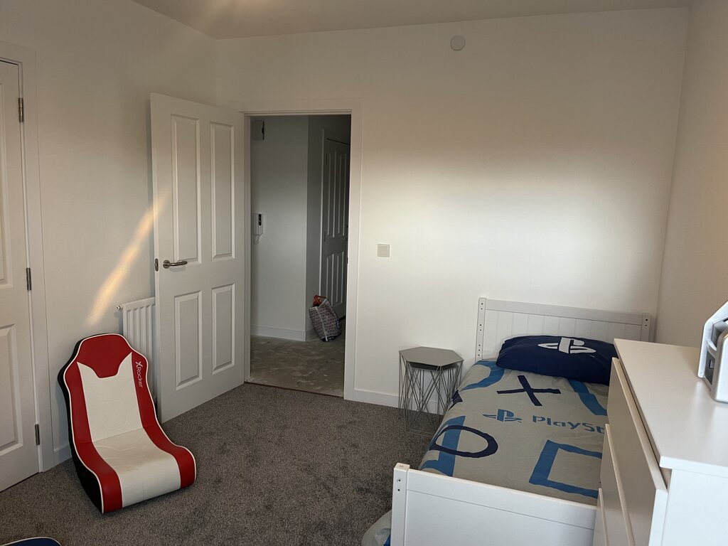 Photo 4 of Edinburgh property