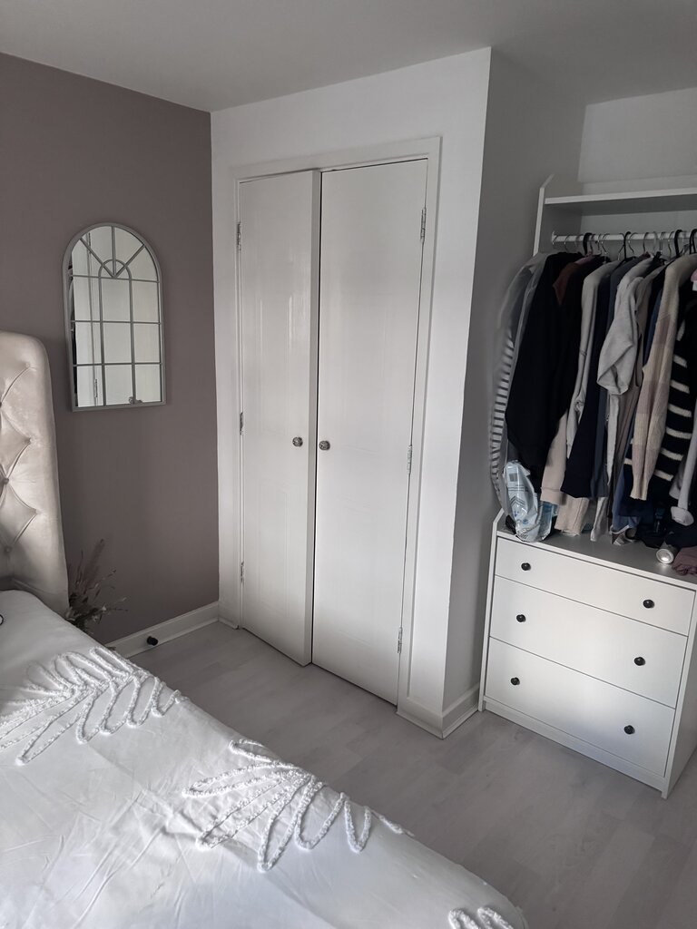 Photo 3 of London property