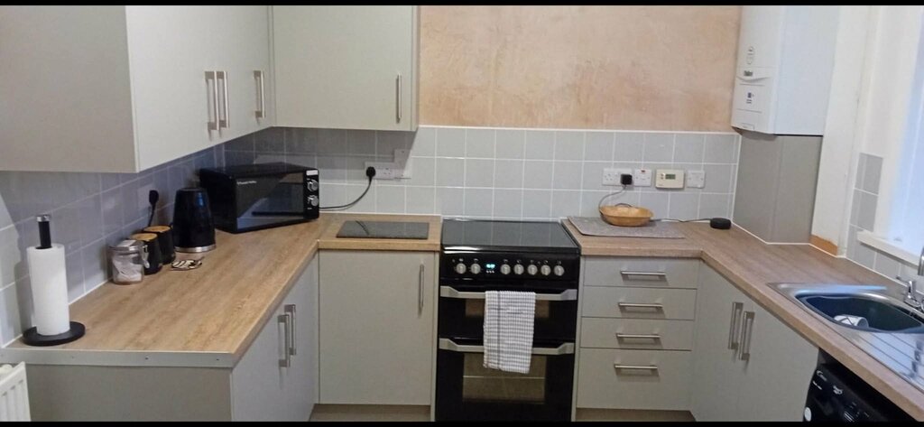 Photo 2 of Holmfirth property