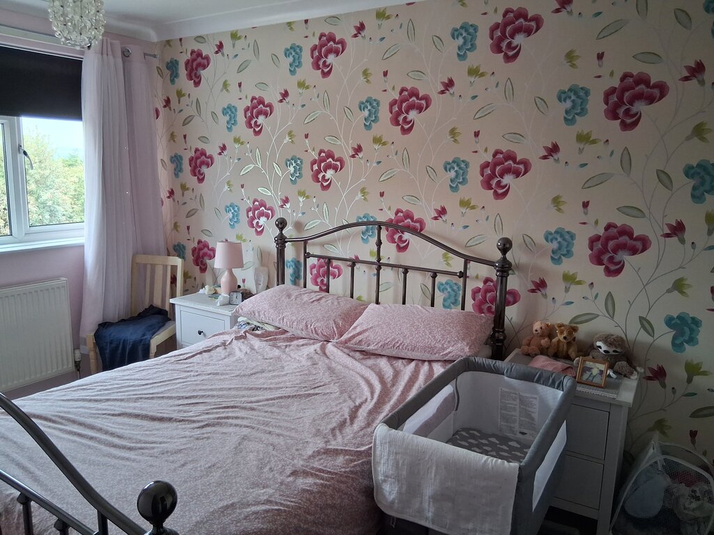 Photo 4 of Wakefield property