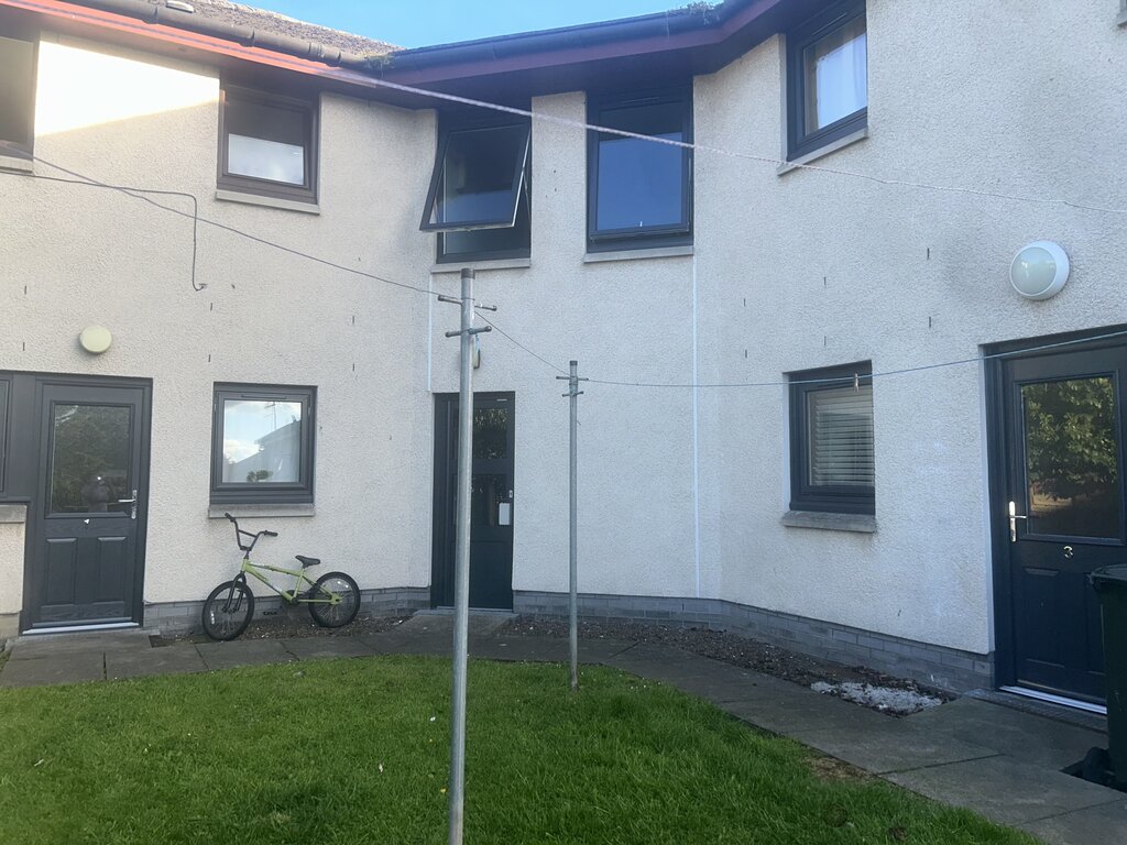 Photo 2 of Edinburgh property