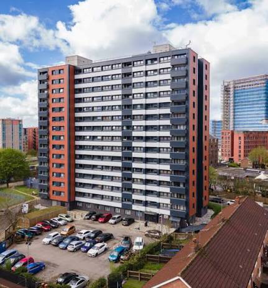 Photo 4 of Salford property
