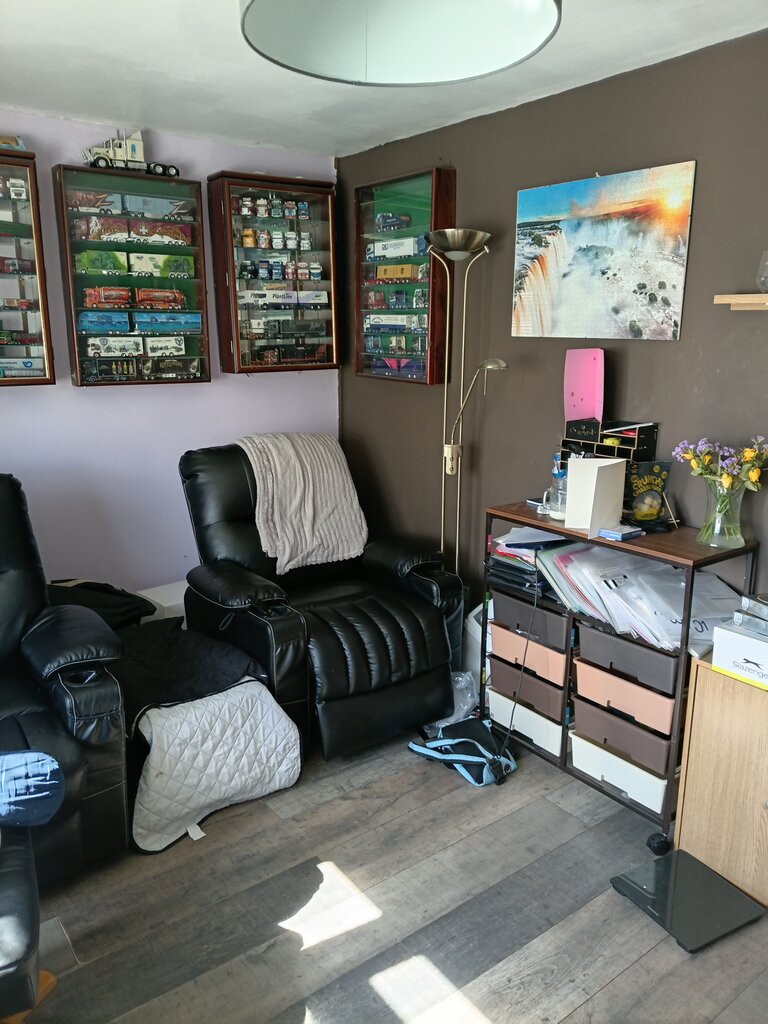 Photo 4 of Brandon property