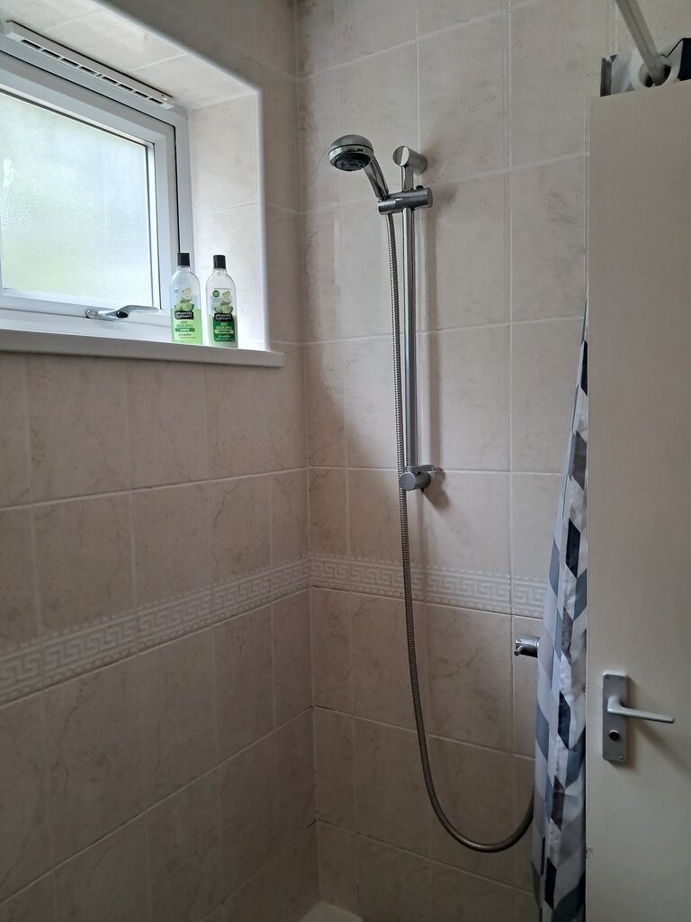Photo 4 of Morley Leeds property
