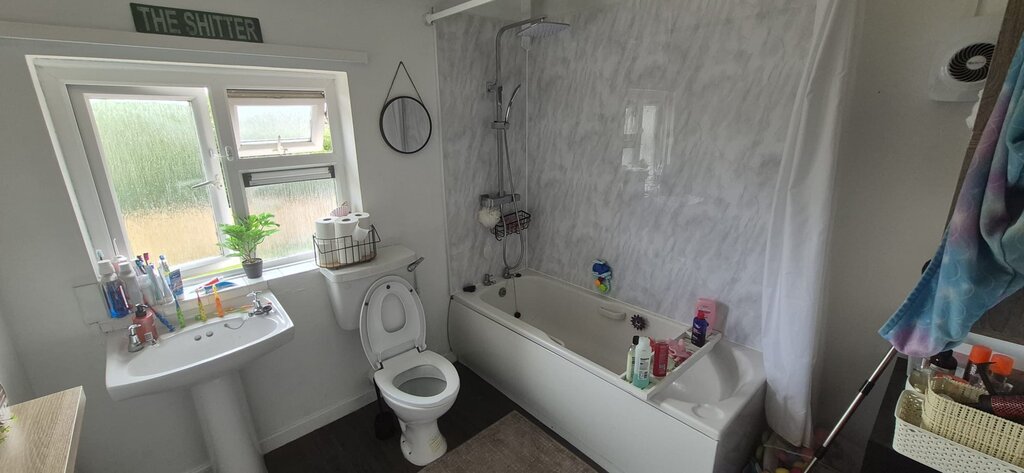 Photo 3 of Kettering property
