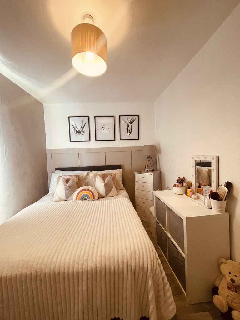 Photo 2 of Stalybridge property