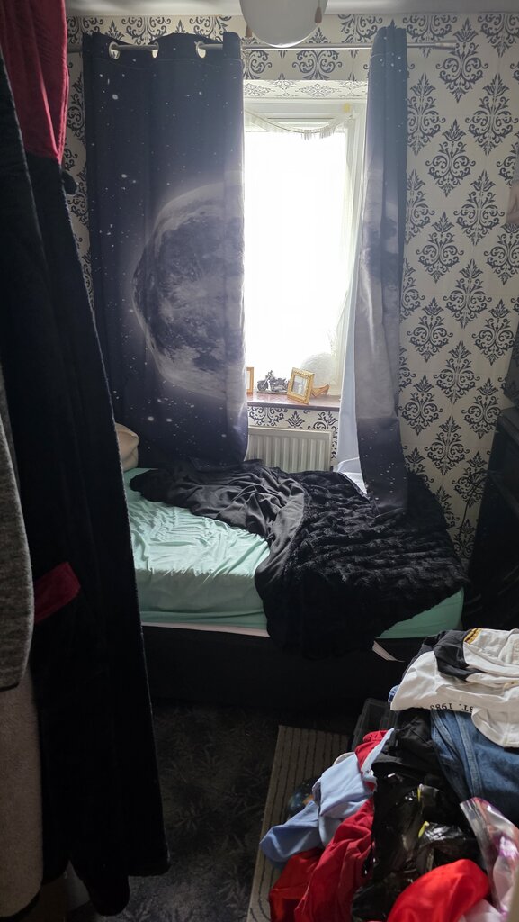 Photo 5 of Watford property
