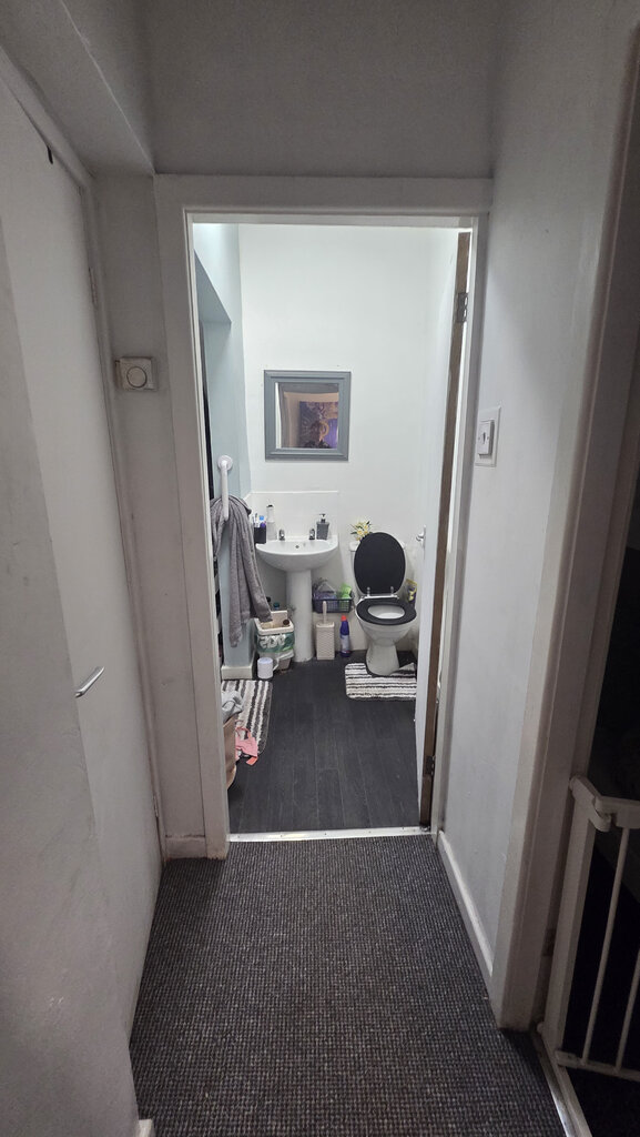 Photo 2 of Manchester property