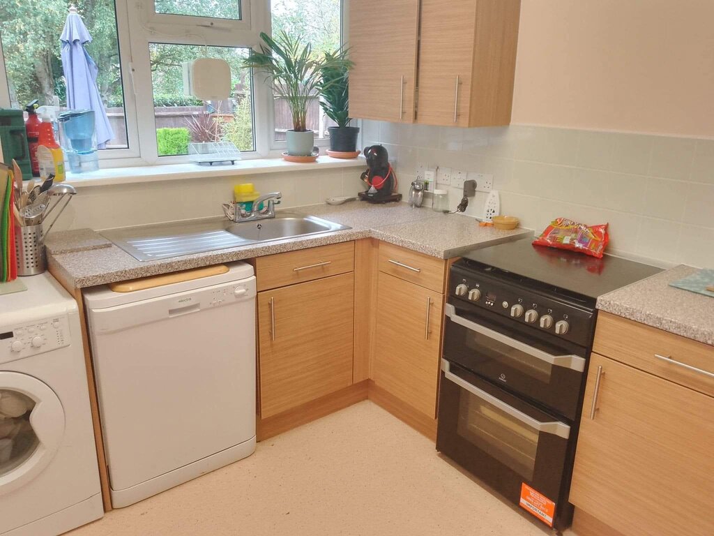 Photo 5 of Horley property