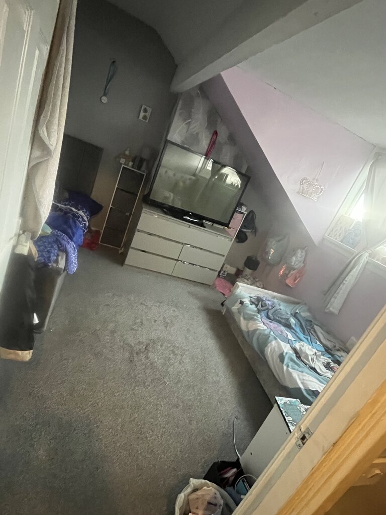 Photo 4 of Leeds property