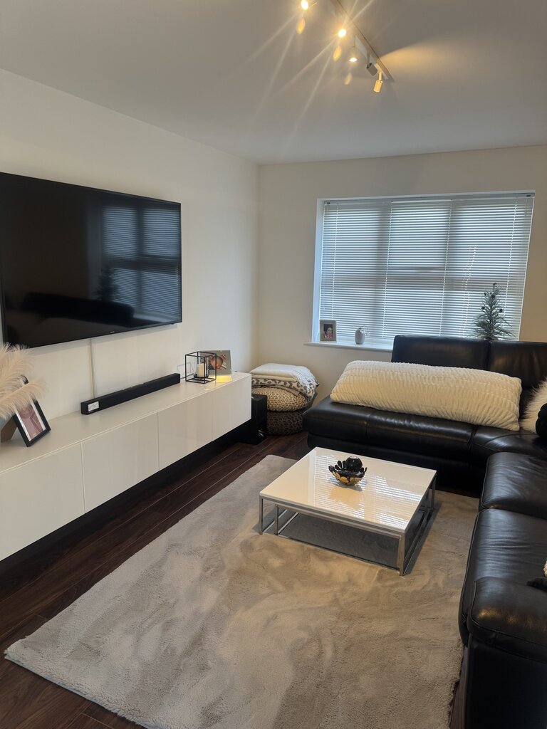 Photo 5 of Leeds property