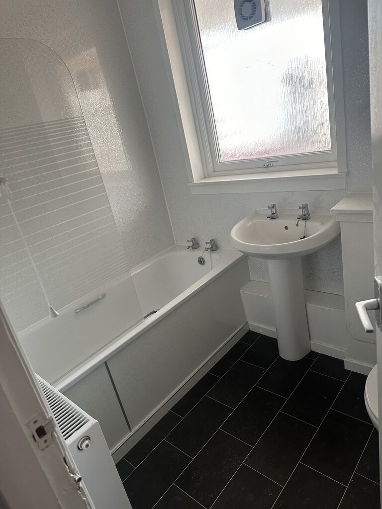 Photo 3 of Aberdeen property