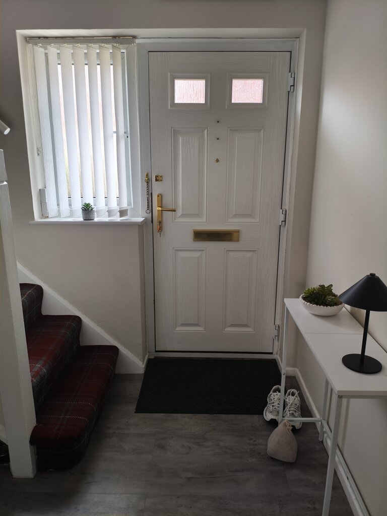 Photo 3 of Manchester property