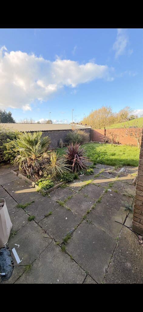 Photo 4 of Tamworth property