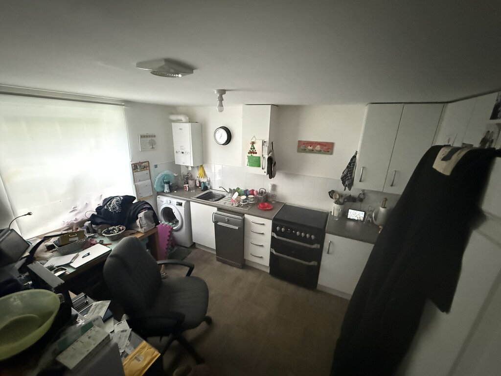 Photo 4 of Coalville property