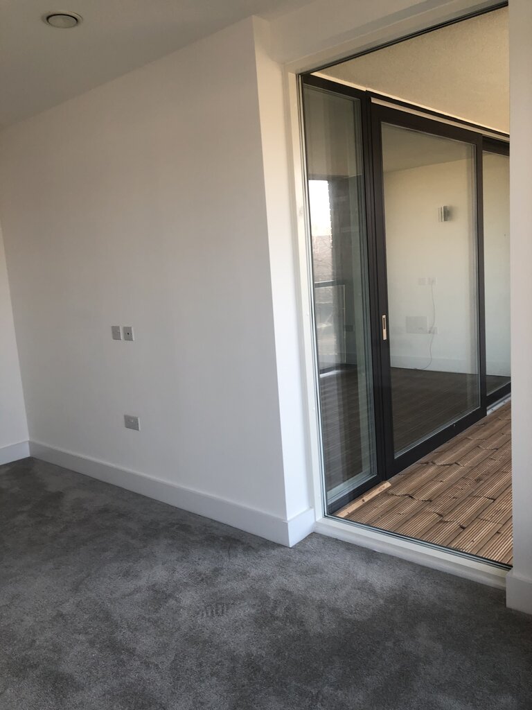 Photo 3 of London property