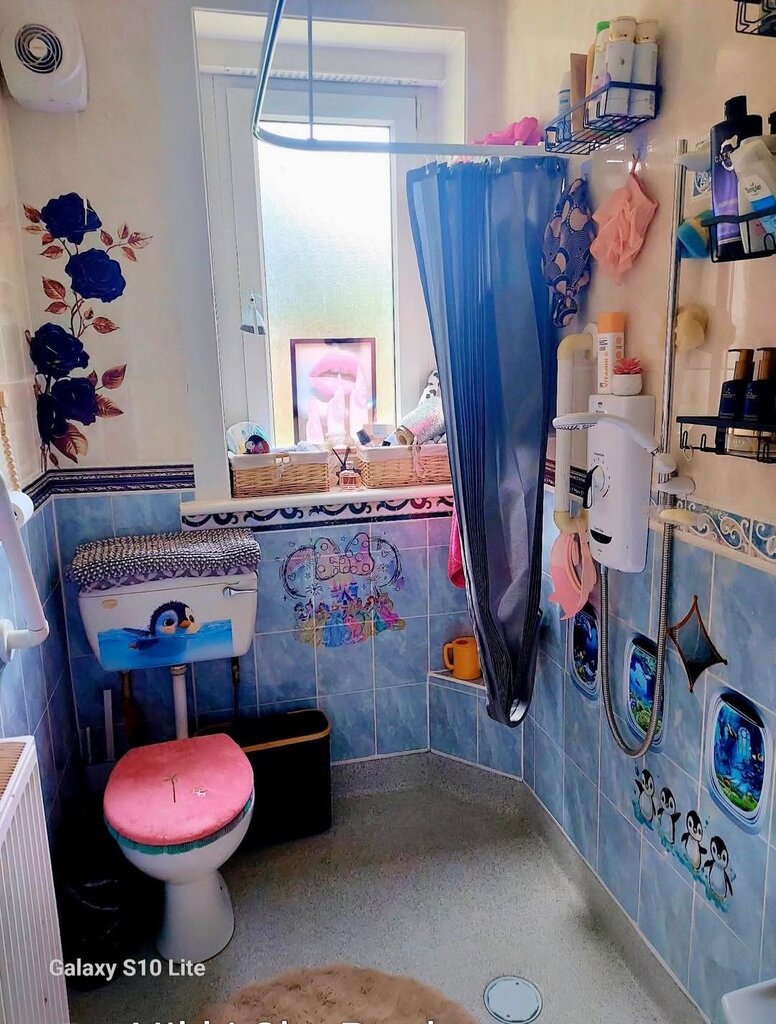 Photo 5 of Edinburgh property