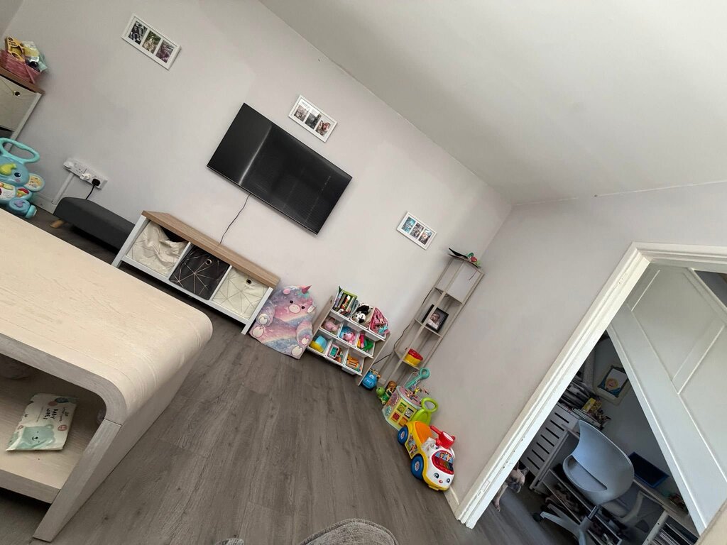 Photo 2 of Orpington property