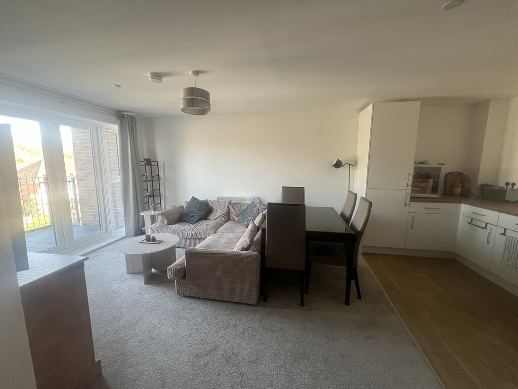 Photo 4 of Southampton property
