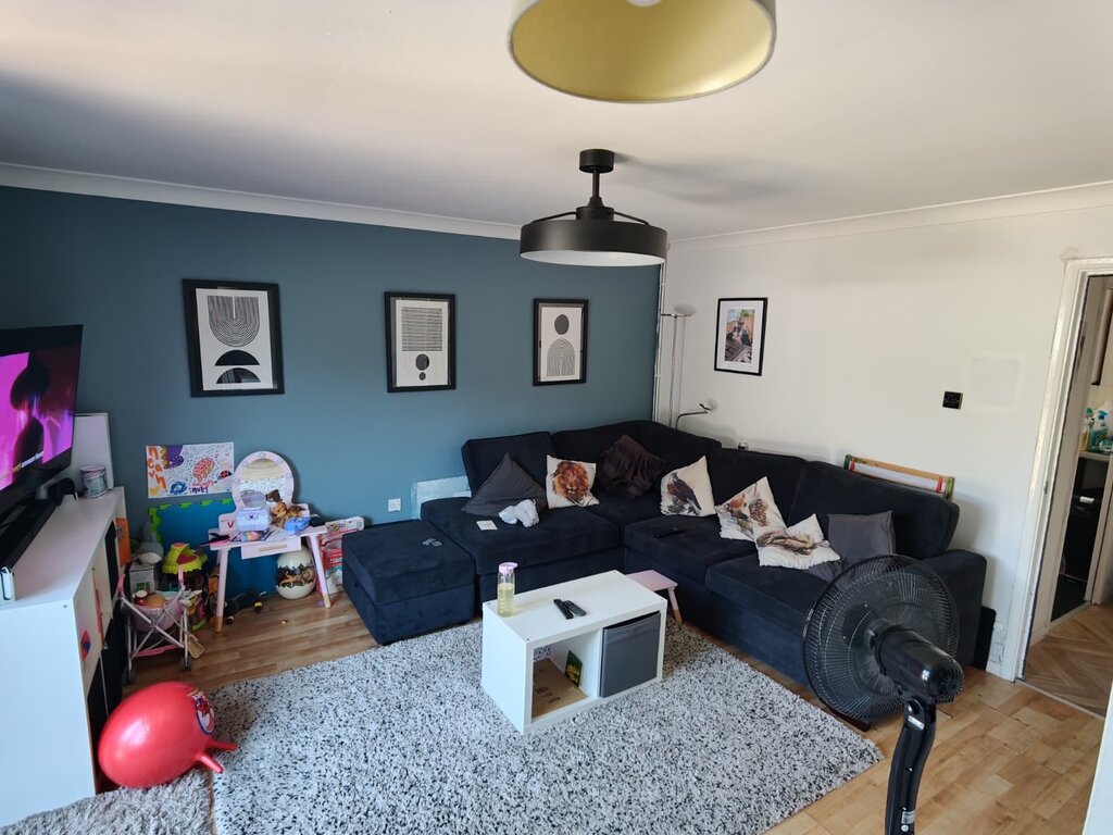Photo 2 of Reading property