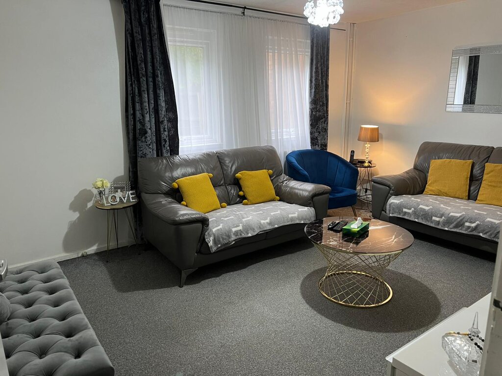 Photo 5 of Peterborough property