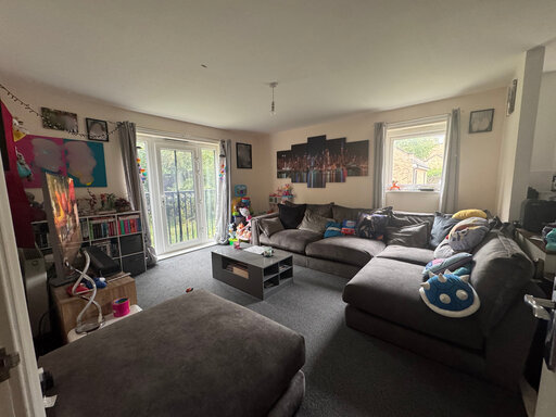 2 bed ground floor apartment/flat
