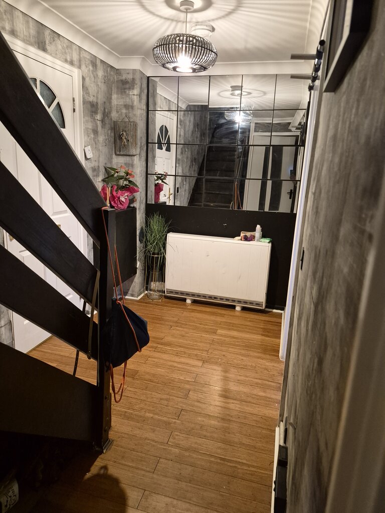 Photo 5 of Edinburgh property