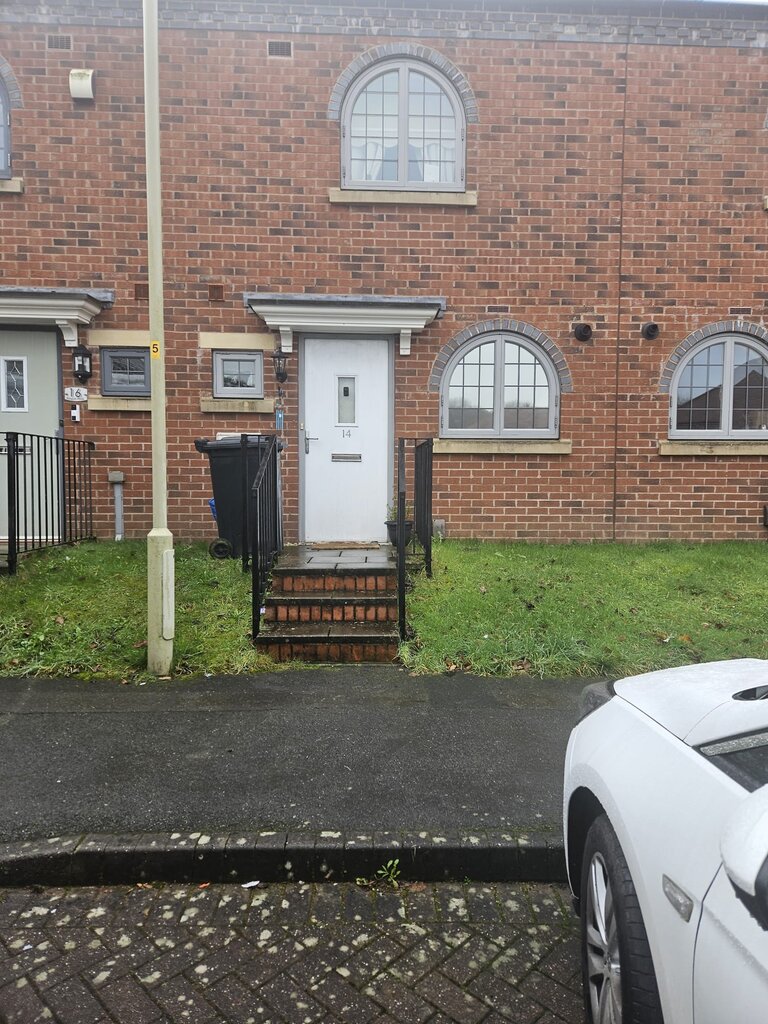 Photo 5 of Brierley Hill property