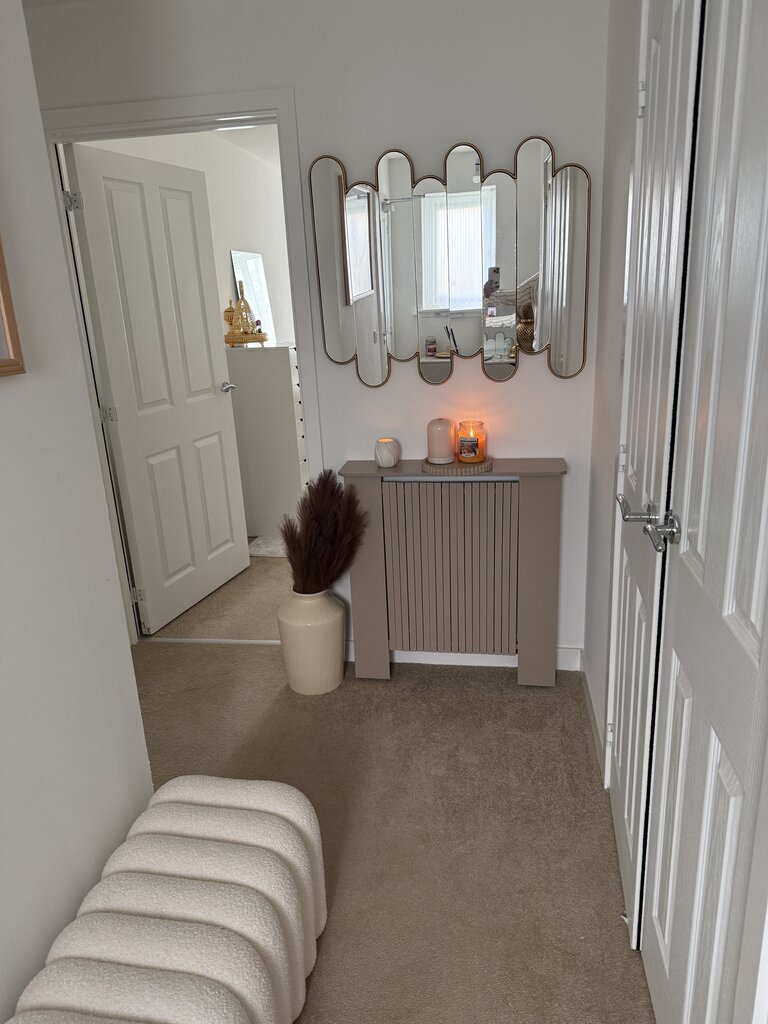 Photo 3 of Edinburgh property
