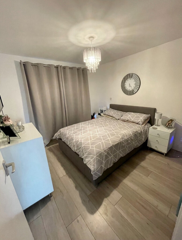 Photo 5 of Horsham property