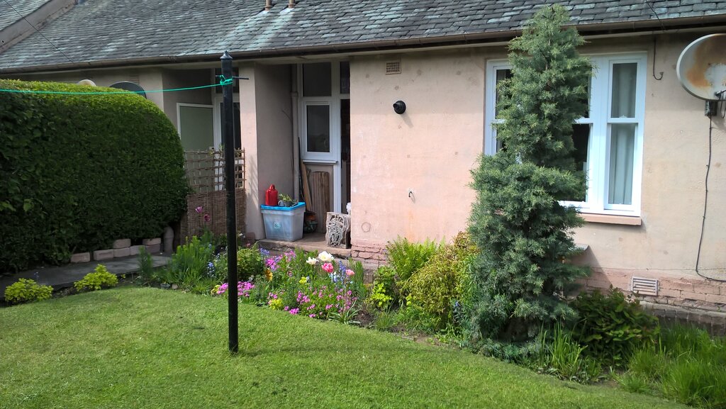 Photo 3 of Edinburgh property