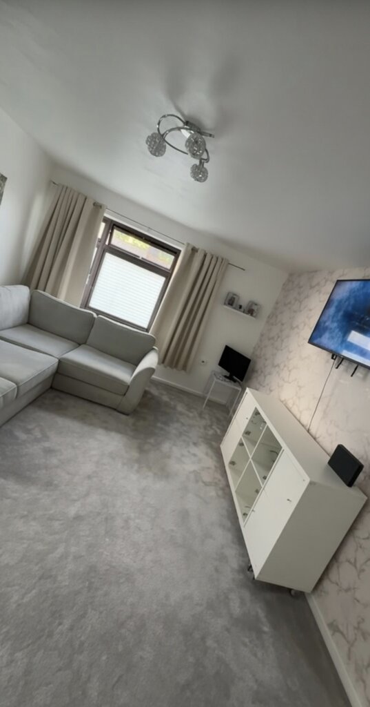 Photo 2 of Basildon property