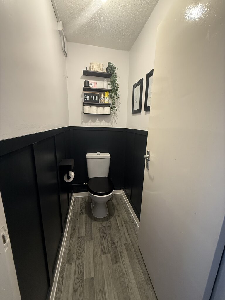 Photo 3 of Basildon property