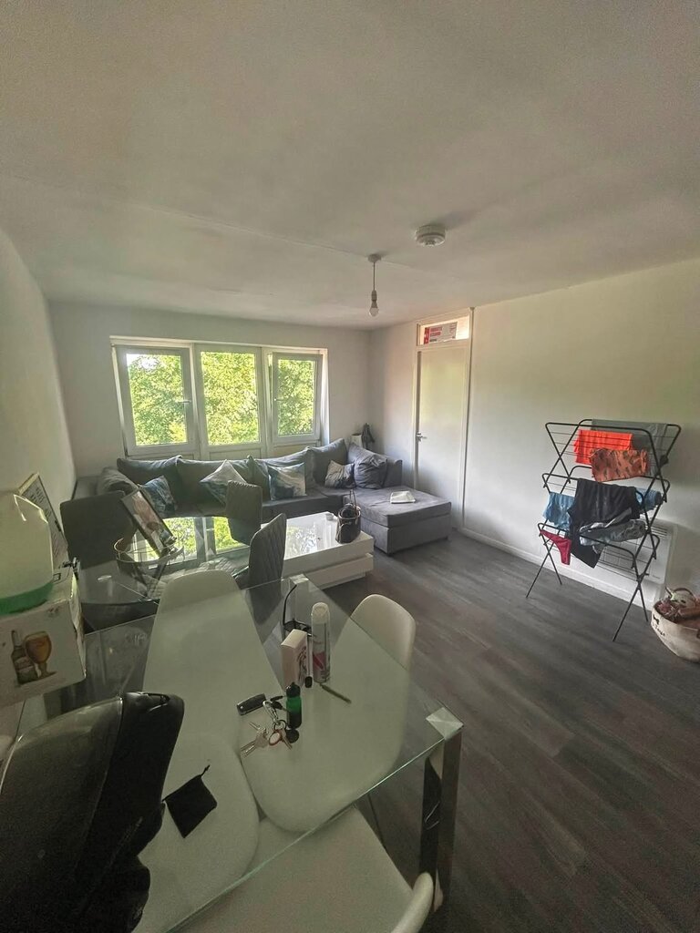 Photo 3 of Barnet property