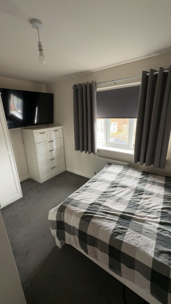 Photo 2 of Leeds property