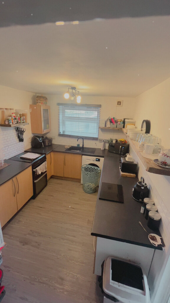 Photo 5 of Saracens Head property