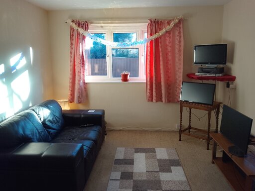 1 bed ground floor apartment/flat