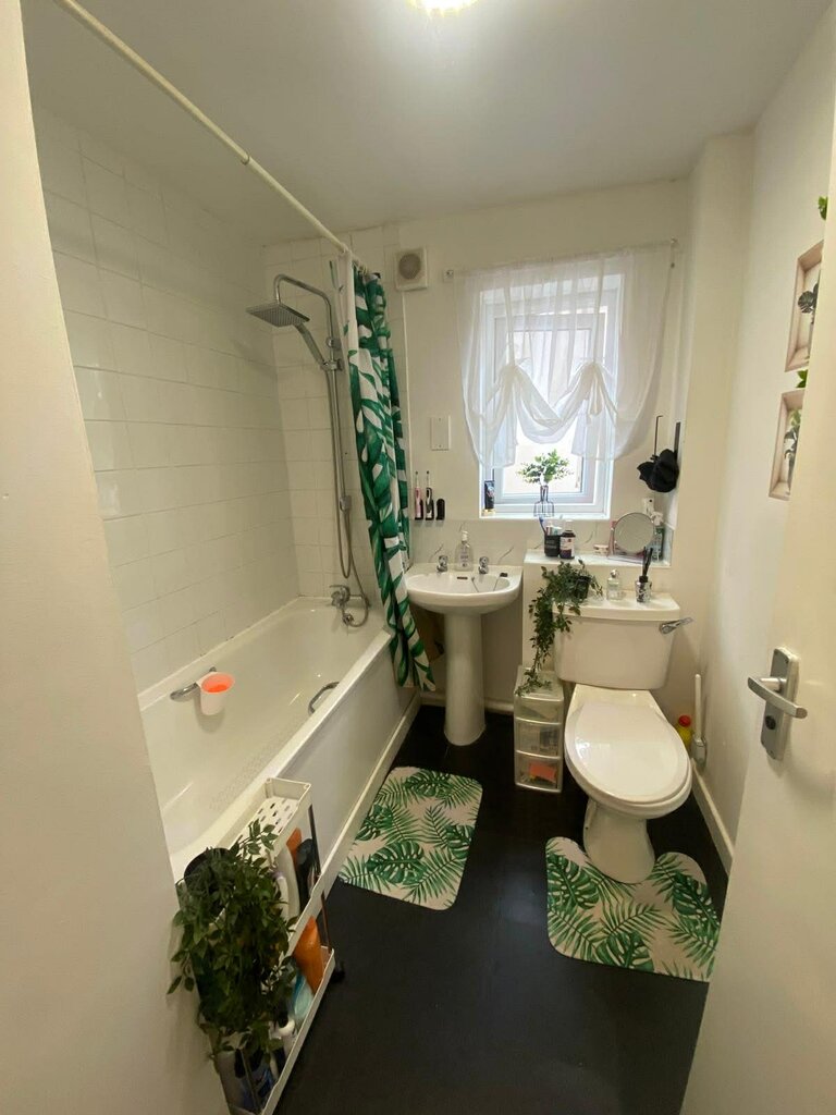 Photo 3 of Coventry property