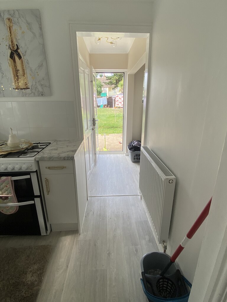 Photo 4 of Chertsey property