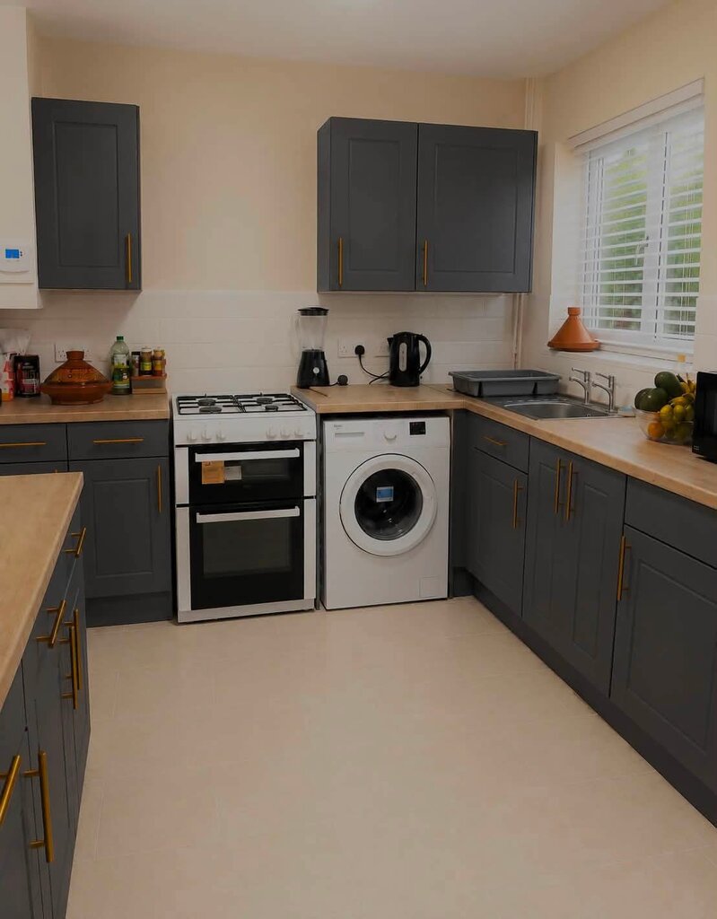 Photo 5 of Crawley property