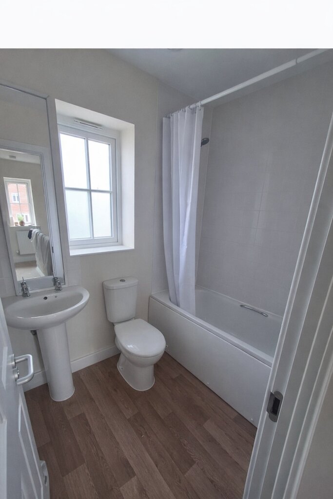 Photo 5 of Colchester property