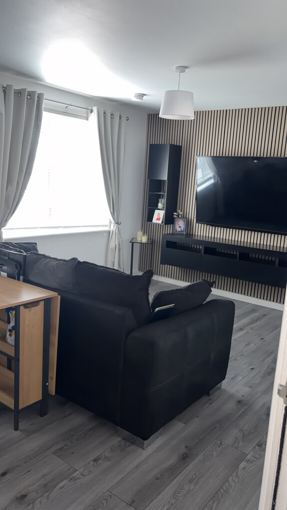 Photo 5 of Edinburgh property
