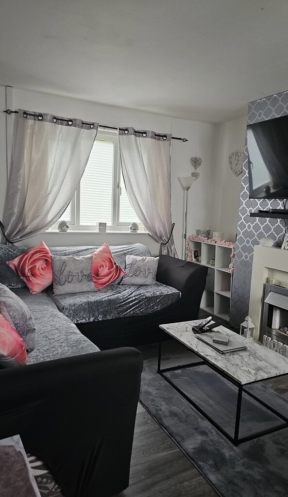 Photo 5 of Manchester property