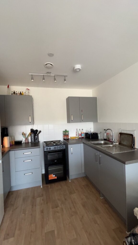 Photo 5 of Cambridge property
