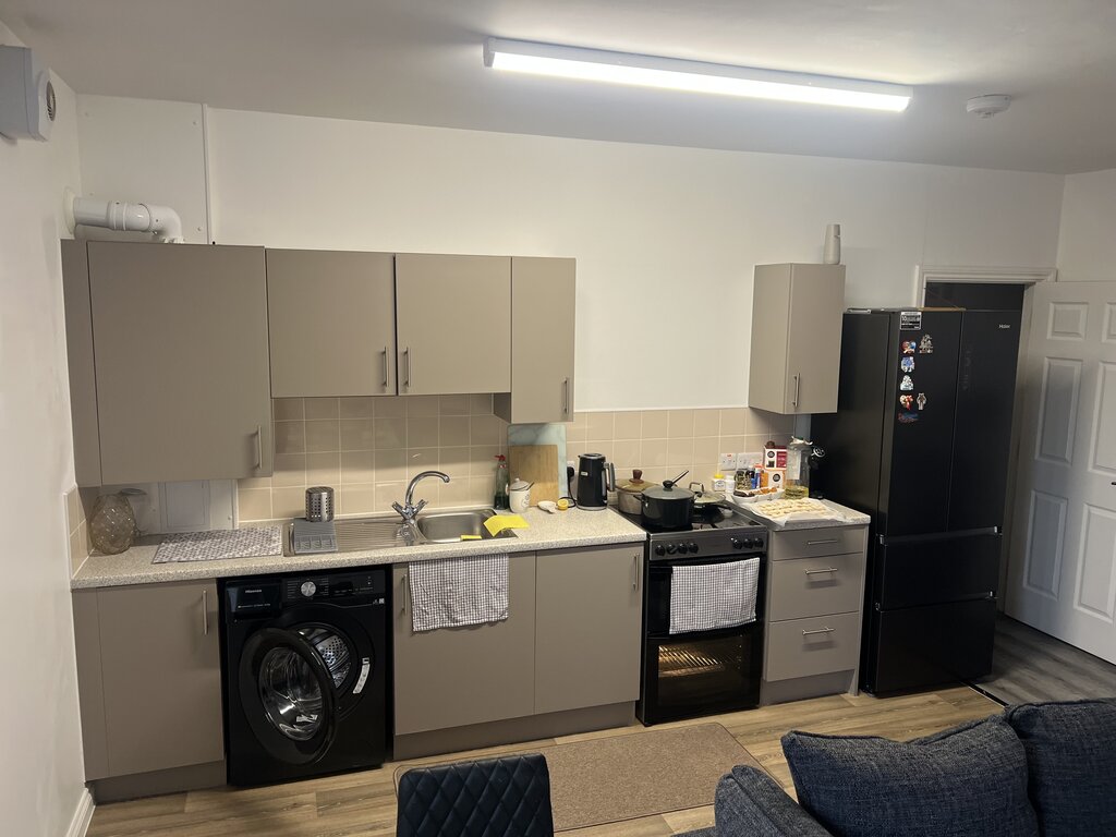 Photo 3 of Manchester property